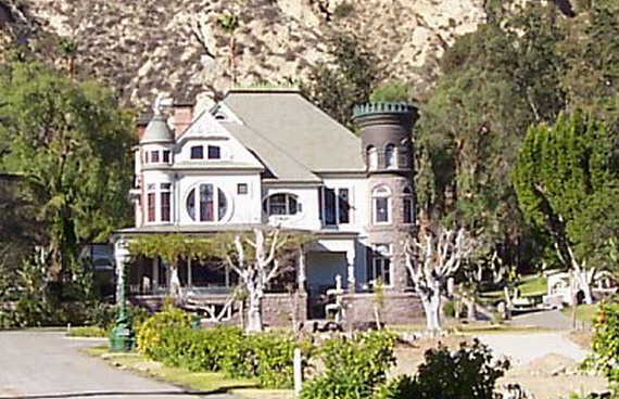 Piru Mansion